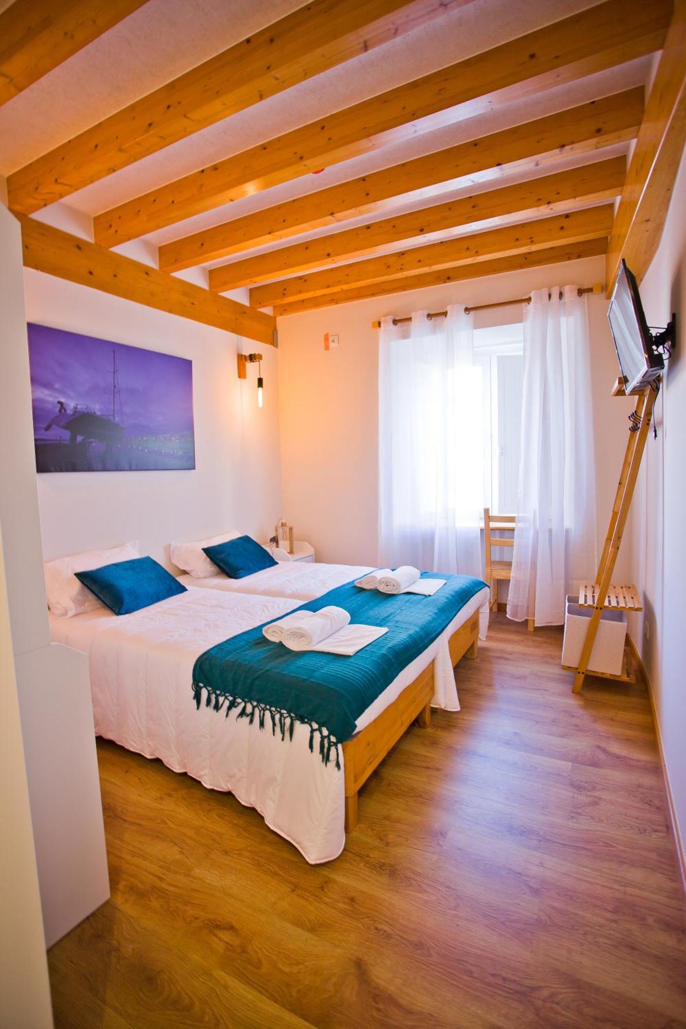 Guest House 10 De Agosto Figueira da Foz Bagian luar foto