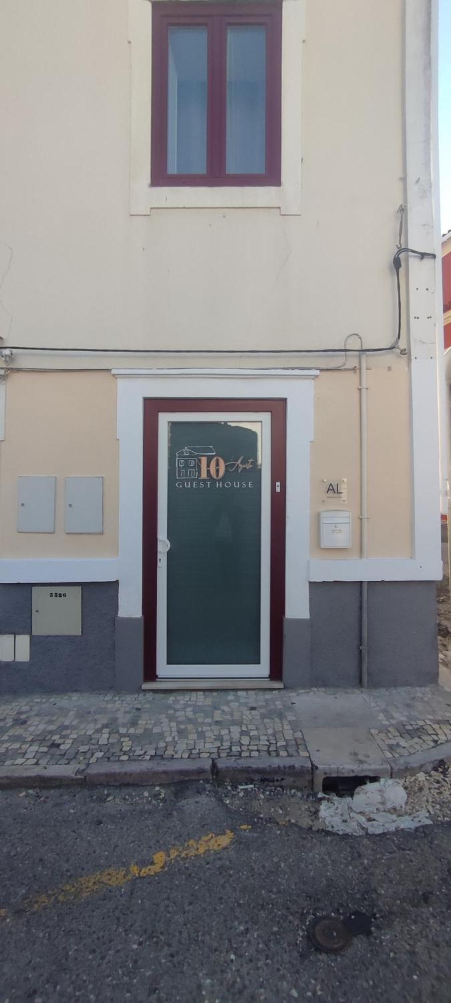 Guest House 10 De Agosto Figueira da Foz Bagian luar foto